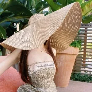 Oversized XL Tan Beach Hat NWT Oversized Beach Straw Hats for Women Extra Large Wide Brim  main image 4